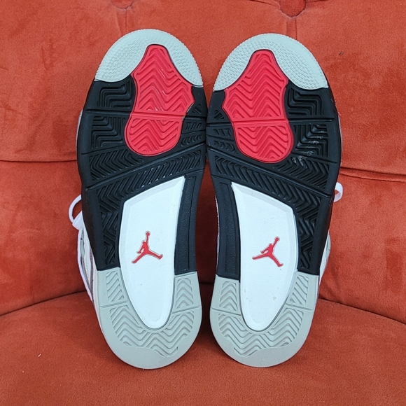 Nike Air Jordan 4 Retro OG White Cement PS PRESCHOOL Shoes IB4388-100 Sz. 2.5Y - Picture 7 of 9